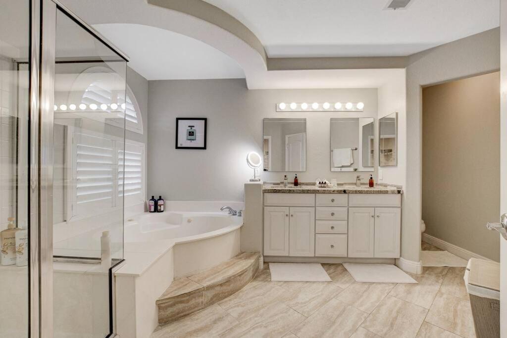 Villa Beautiful 5Br W/King Beds, Pool & Hot Tub, Games à Las Vegas Extérieur photo