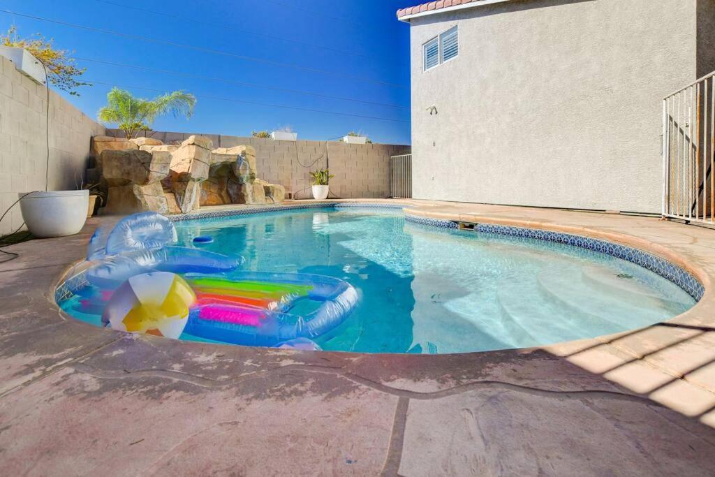 Villa Beautiful 5Br W/King Beds, Pool & Hot Tub, Games à Las Vegas Extérieur photo