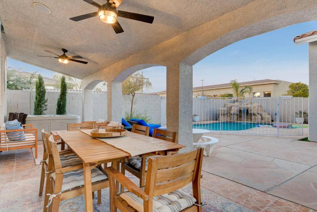 Villa Beautiful 5Br W/King Beds, Pool & Hot Tub, Games à Las Vegas Extérieur photo